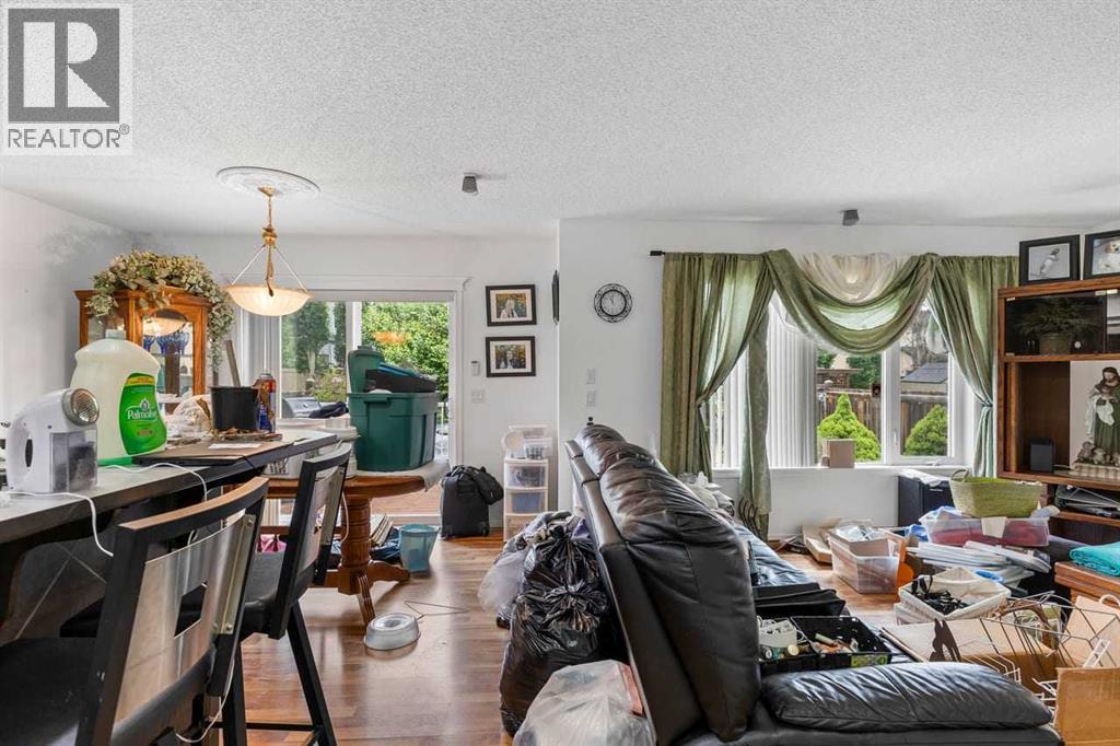 303 Bridlemeadows Common SW