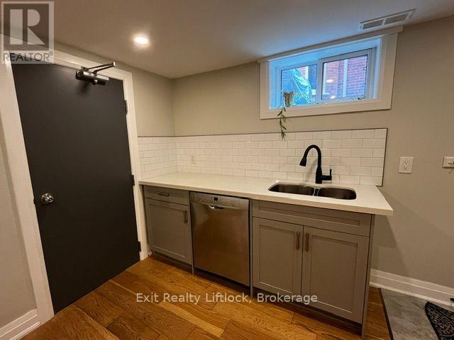BASEMENT - 450 WELLER STREET - Photo 2