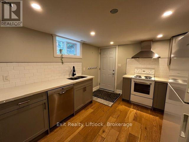 BASEMENT - 450 WELLER STREET