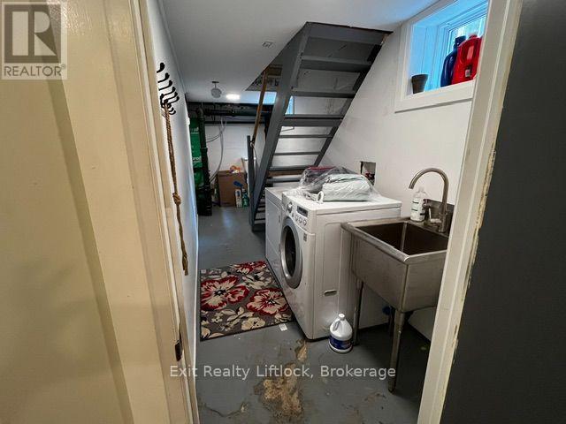 BASEMENT - 450 WELLER STREET - Photo 3