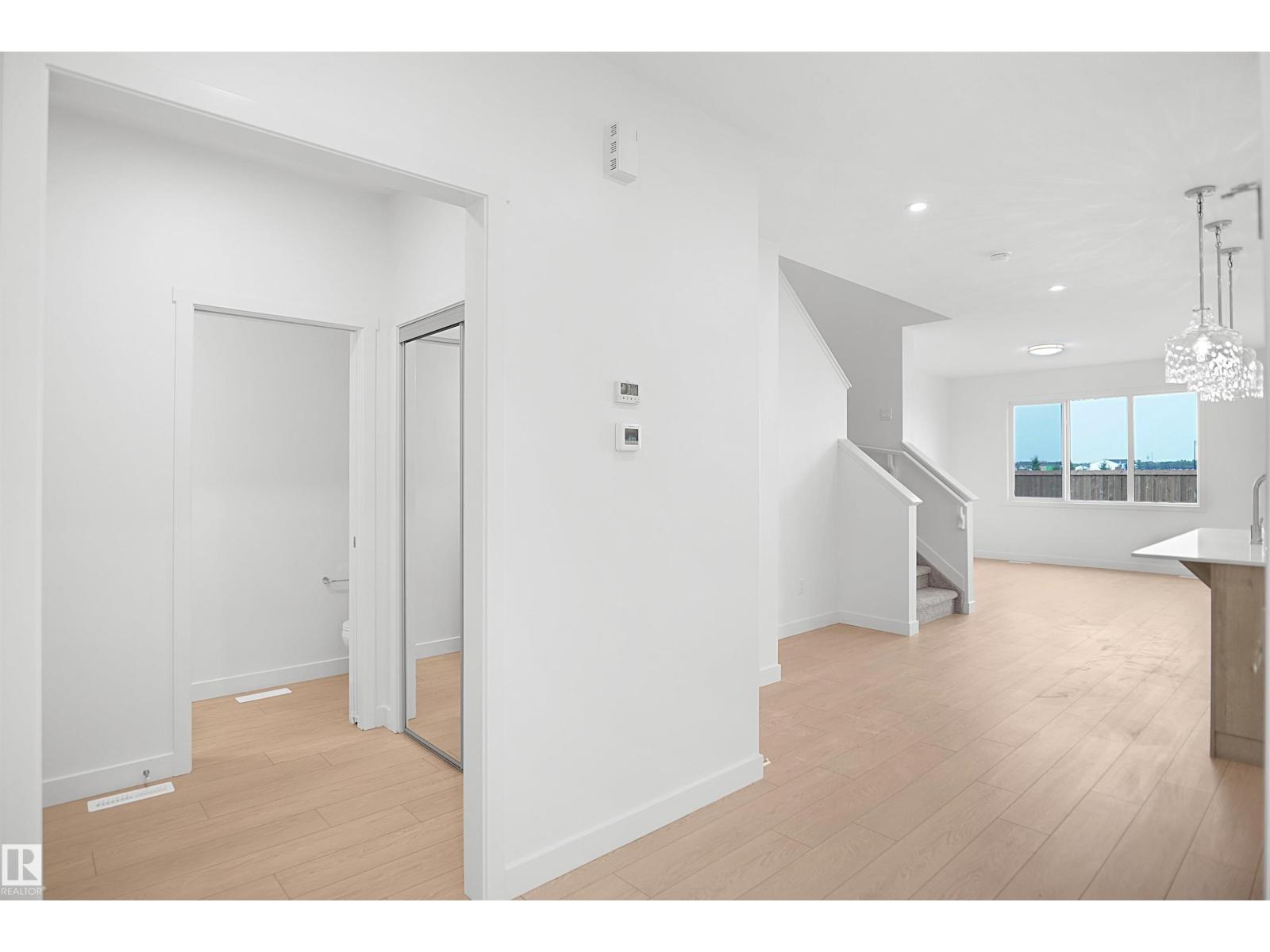 20916 16 AV NW