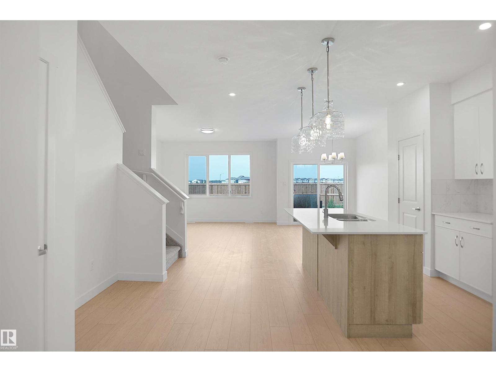20916 16 AV NW