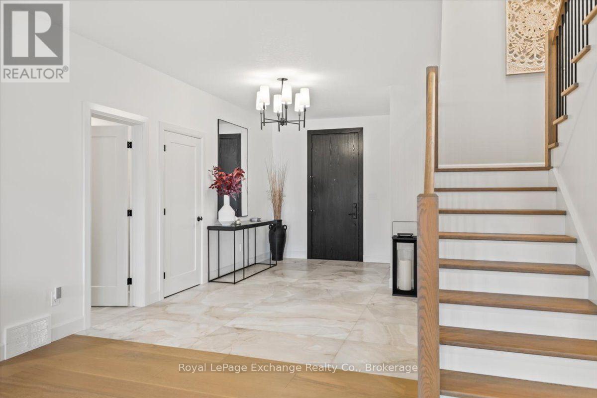 956 BOGDANOVIC WAY