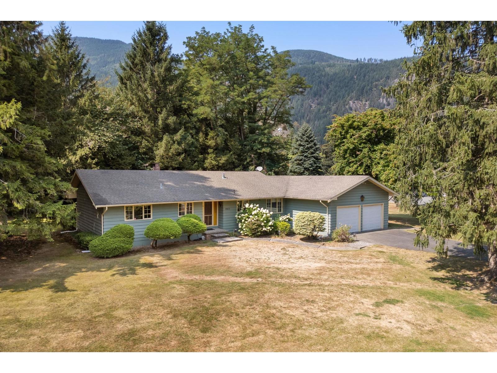 3853 HOT SPRINGS ROAD, Agassiz