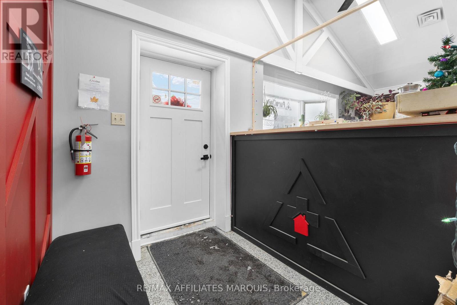 66 VICTORIA AVENUE