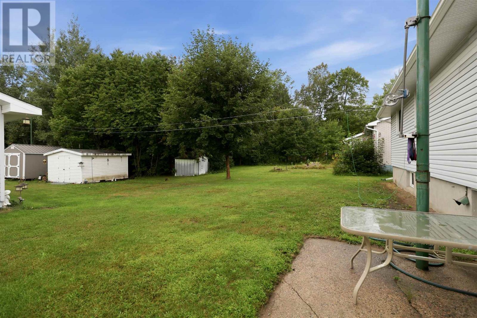 39 Park ST - Photo 3