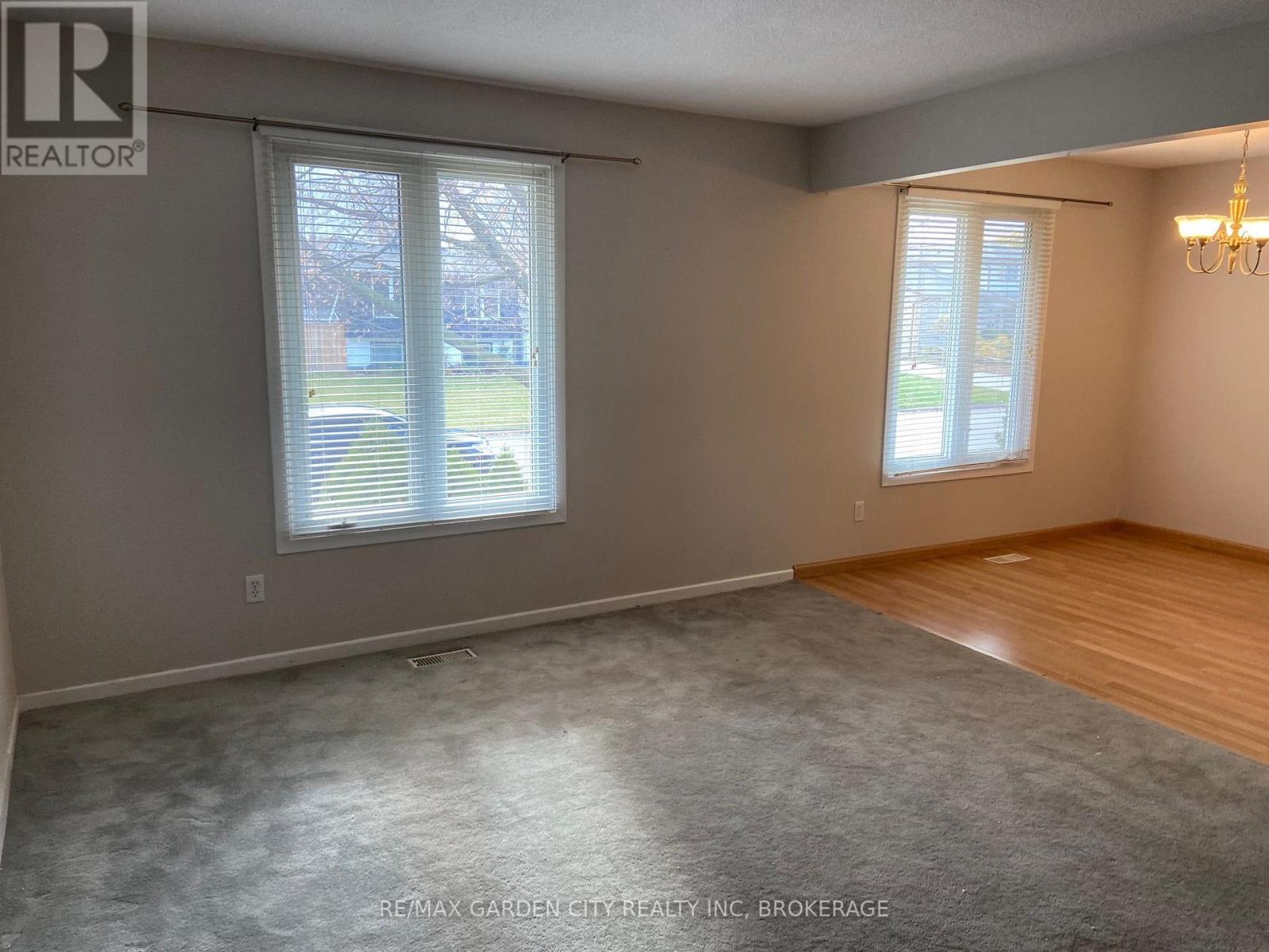 UPPER - 9 STONEGATE DRIVE