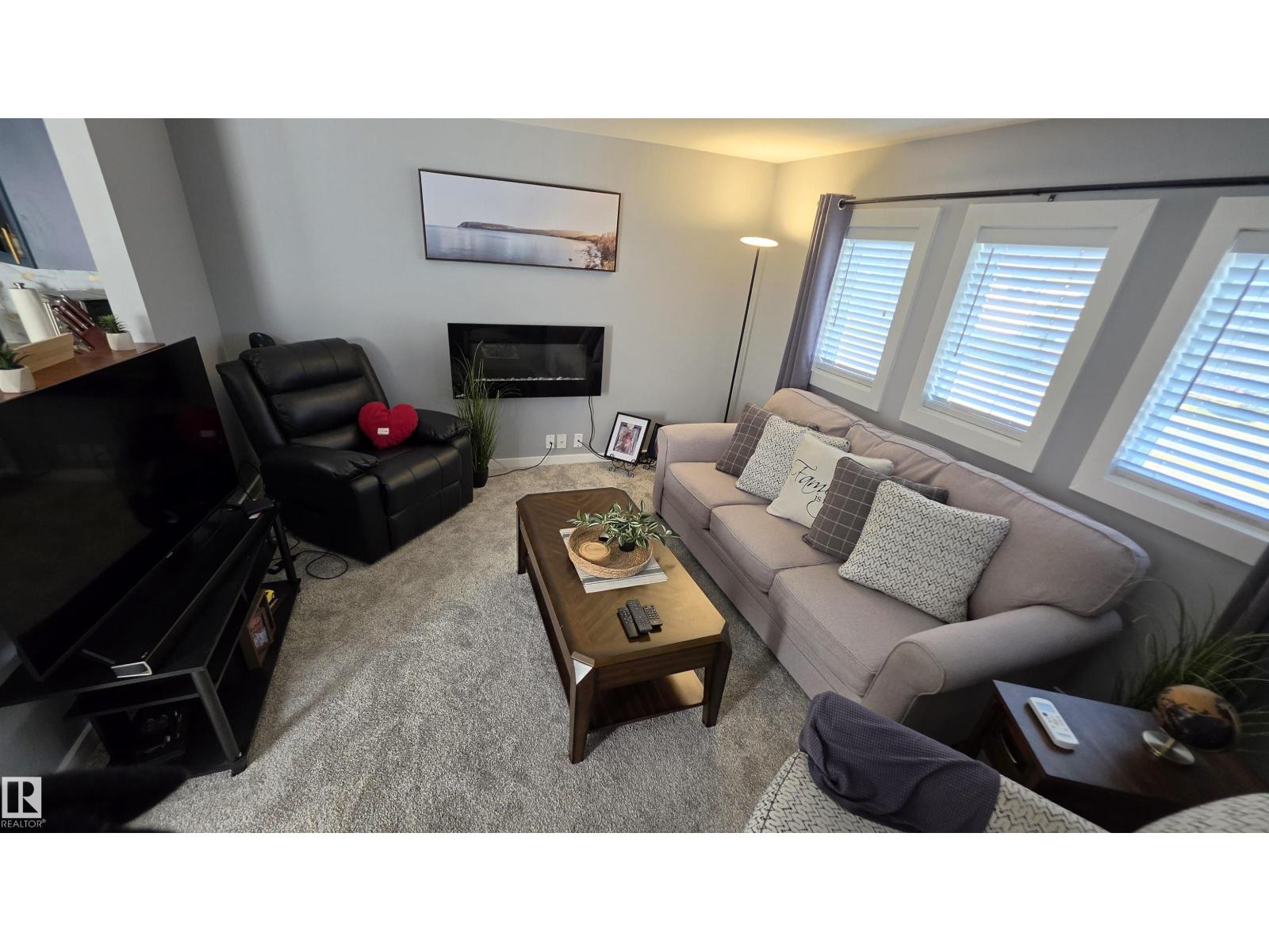 461 Westview CL NW NW