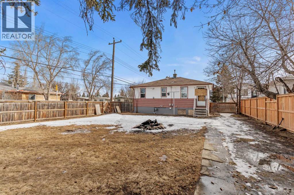 1403 43 Street SW