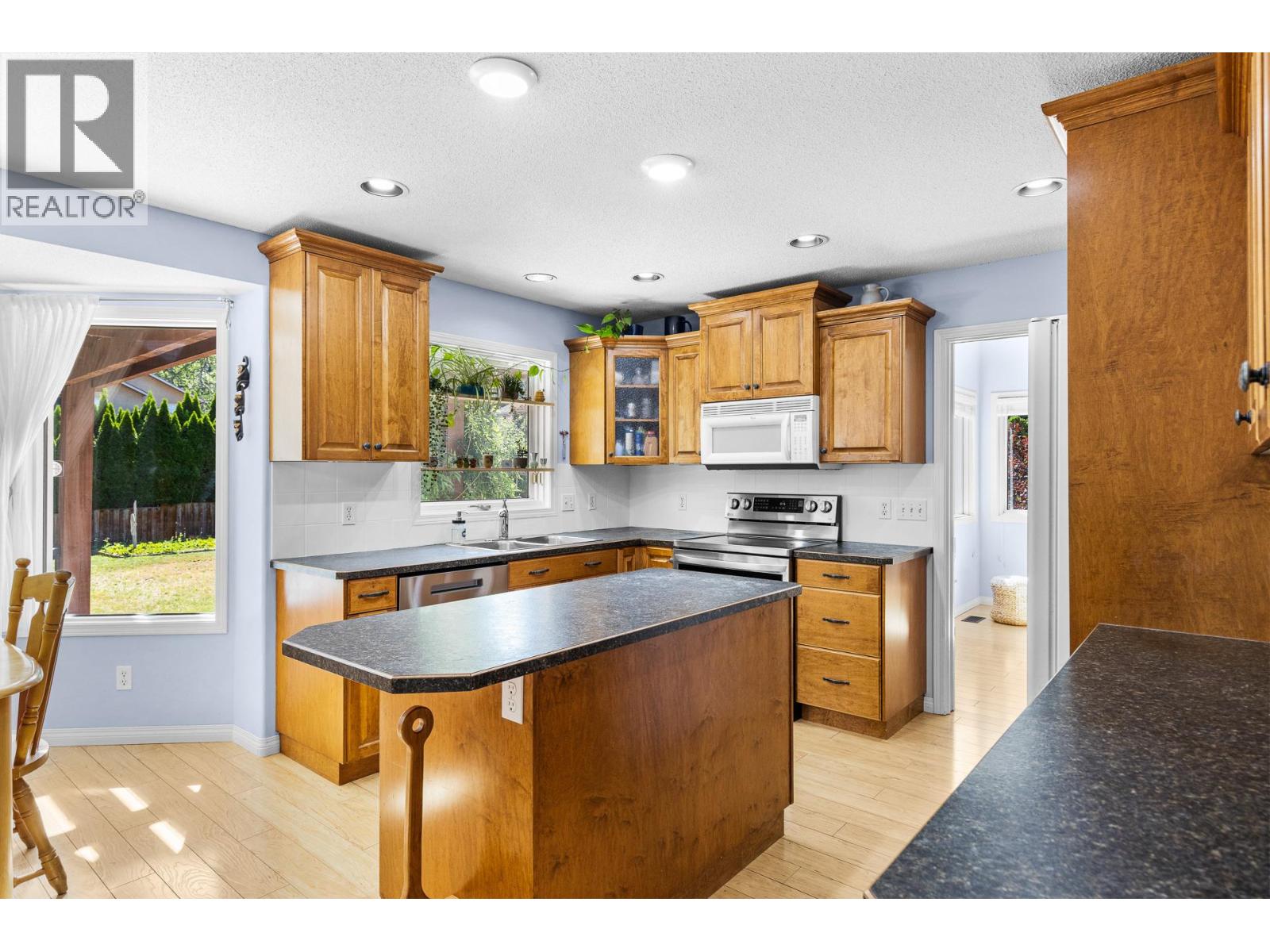 4015 Mahonia Drive