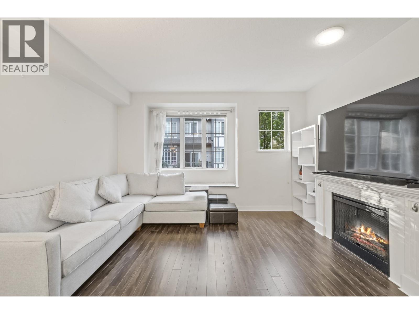 30 8533 CUMBERLAND PLACE