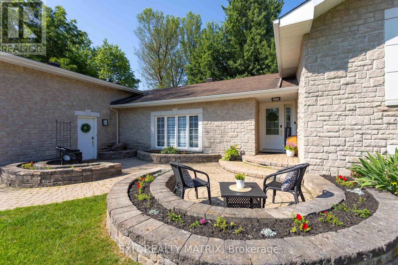 8399 ROWAN DRIVE - Photo 2