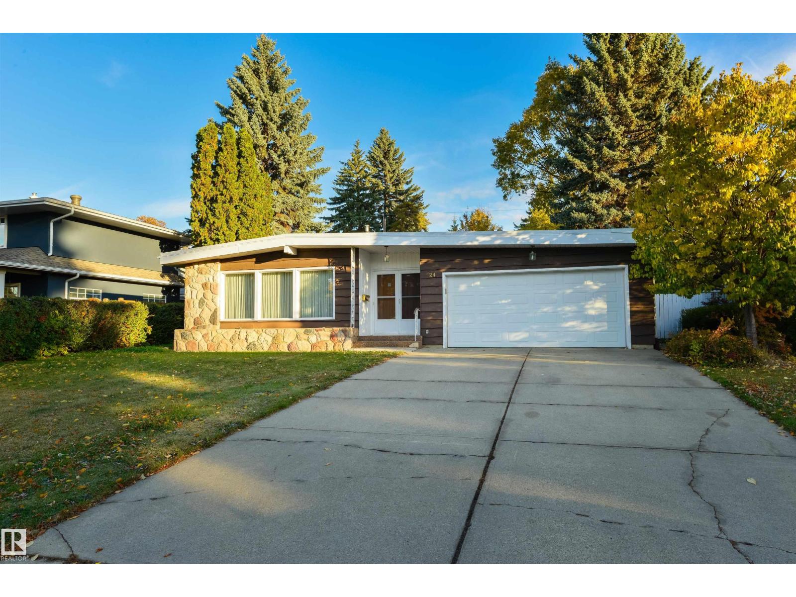 24 VALLEYVIEW CR NW