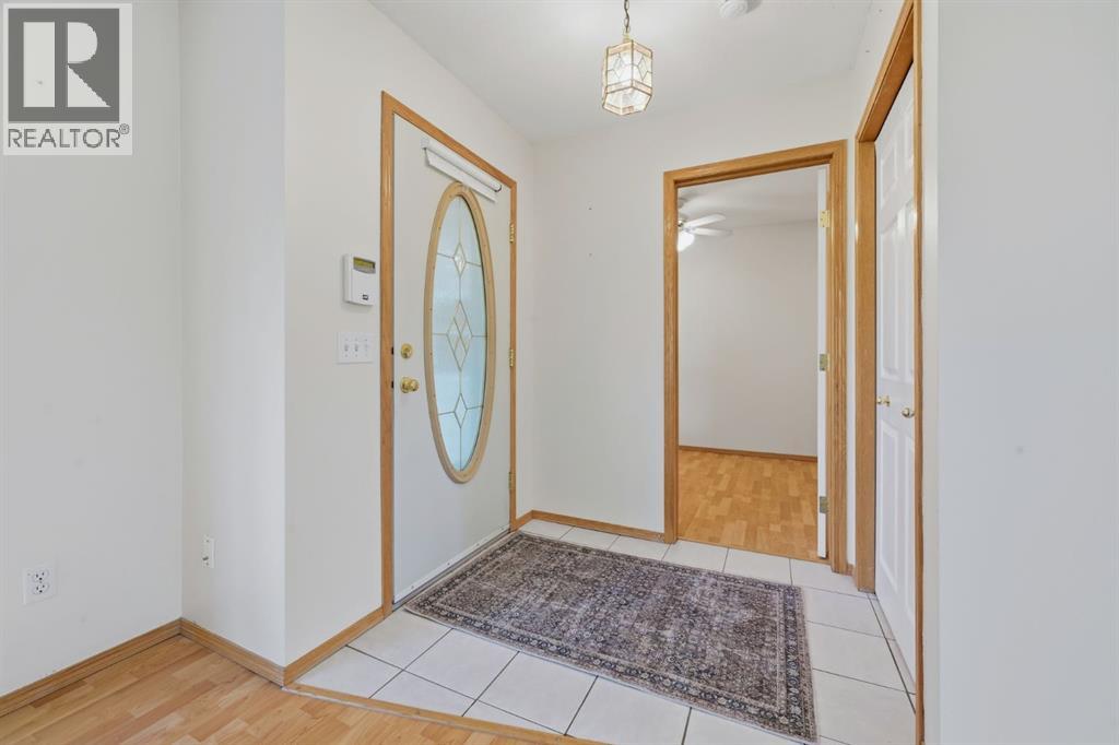 112 Dovista Court SE