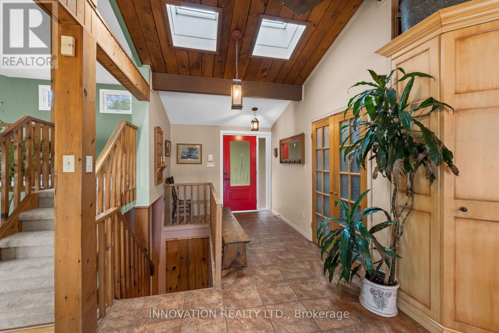 956 BAYVIEW DRIVE