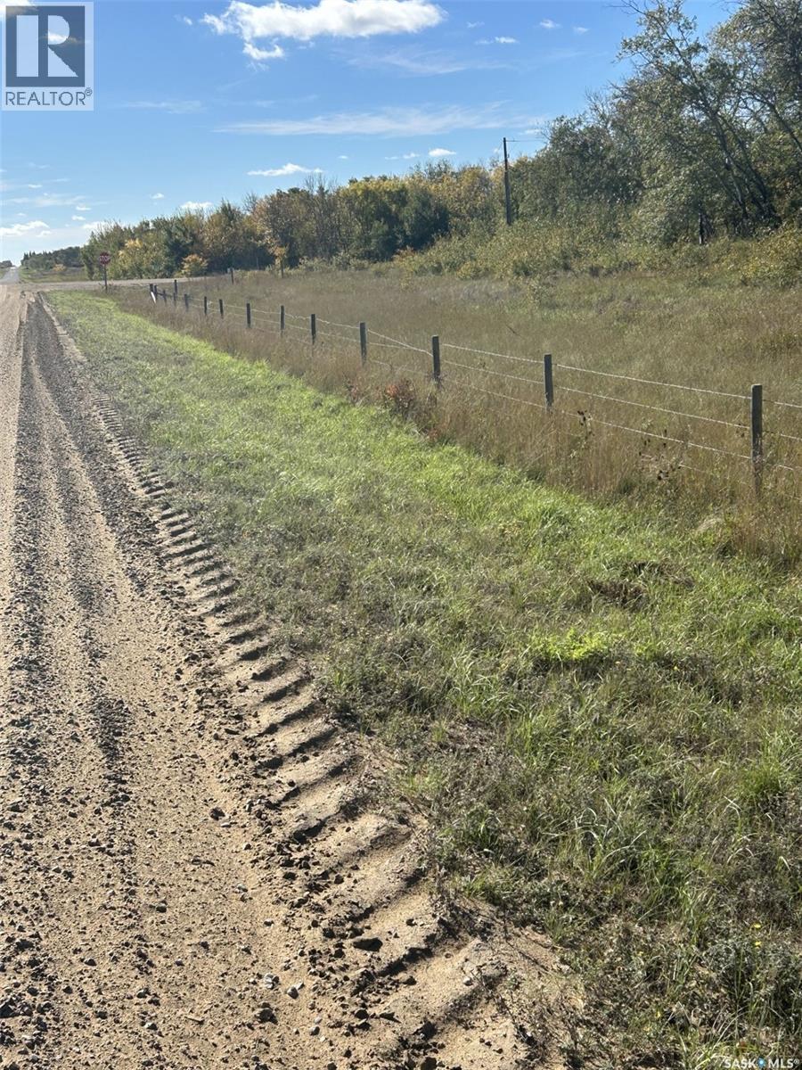 Grandora land / pasture & recreation