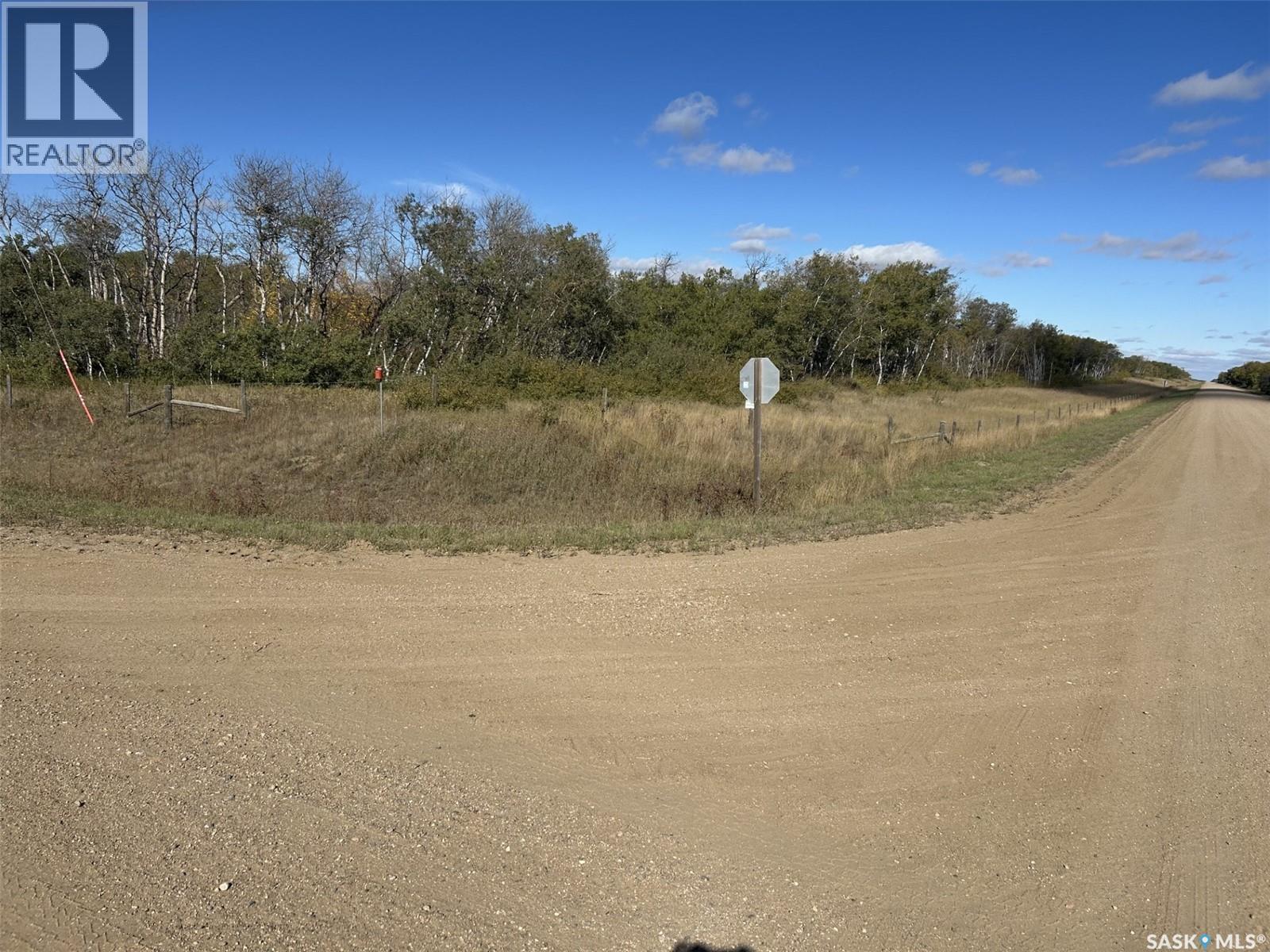 Grandora land / pasture & recreation