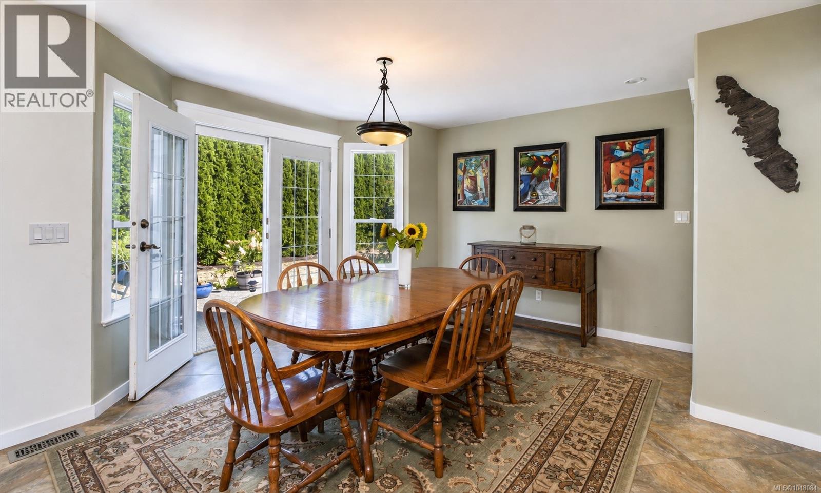 2400 Stirling Cres