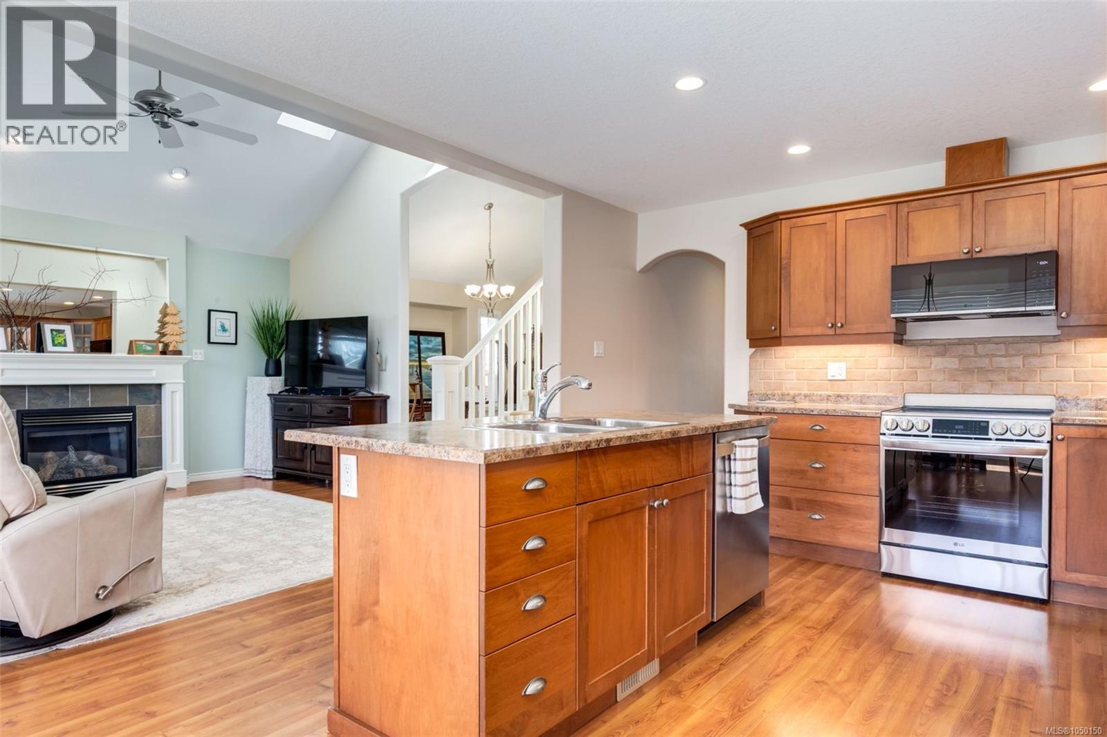 1153 Roberton Blvd