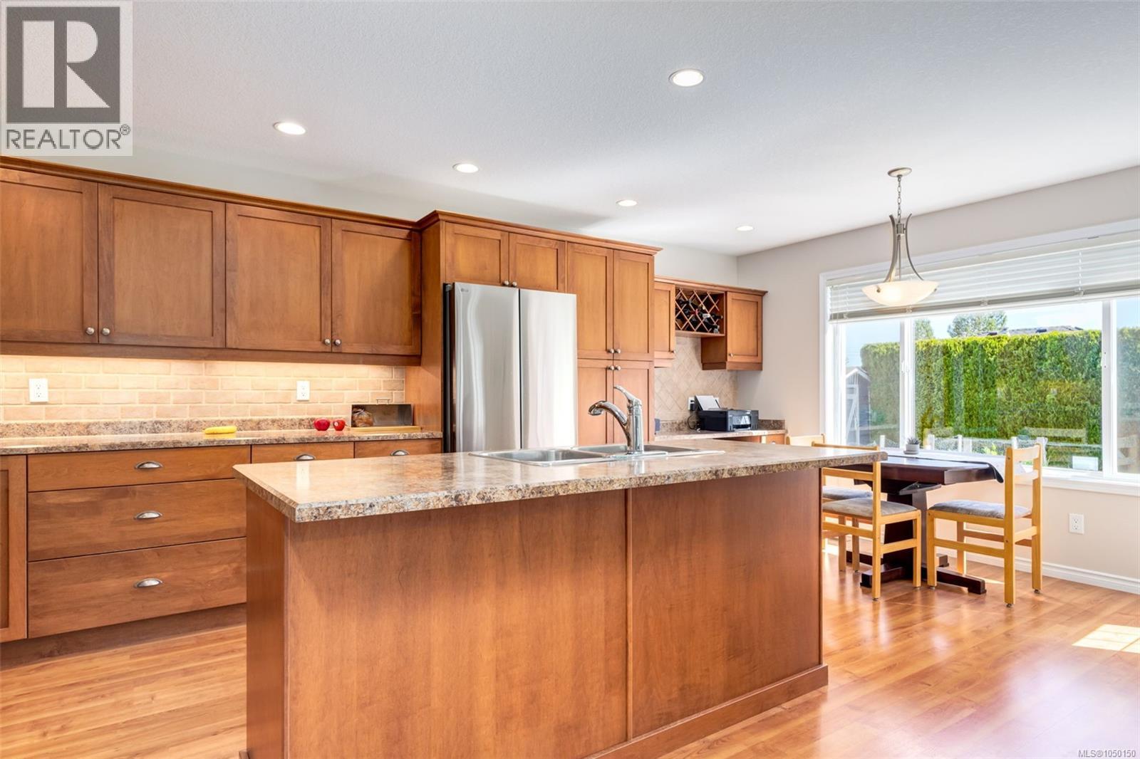 1153 Roberton Blvd