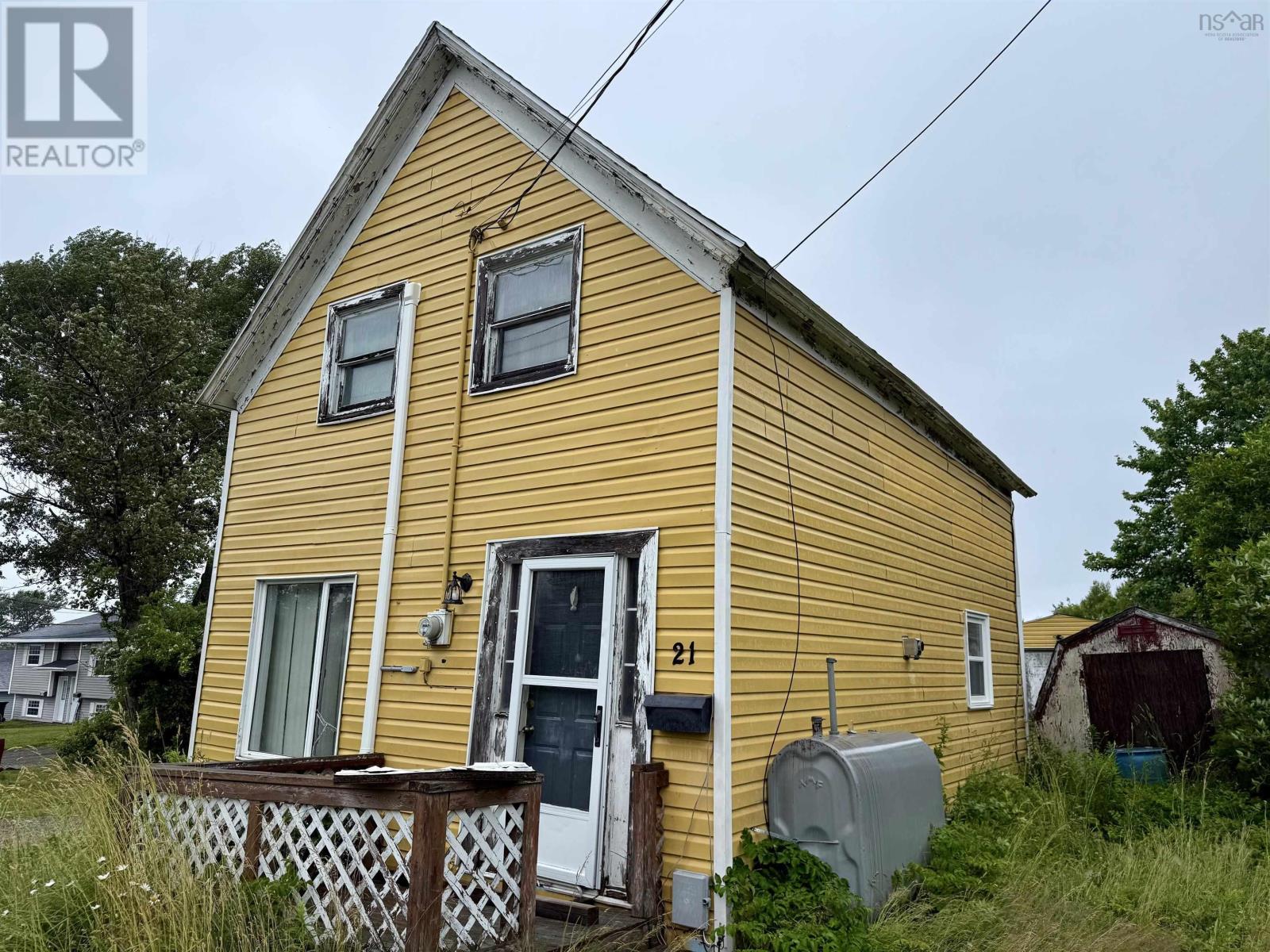 21 Leslie Lane - Photo 2