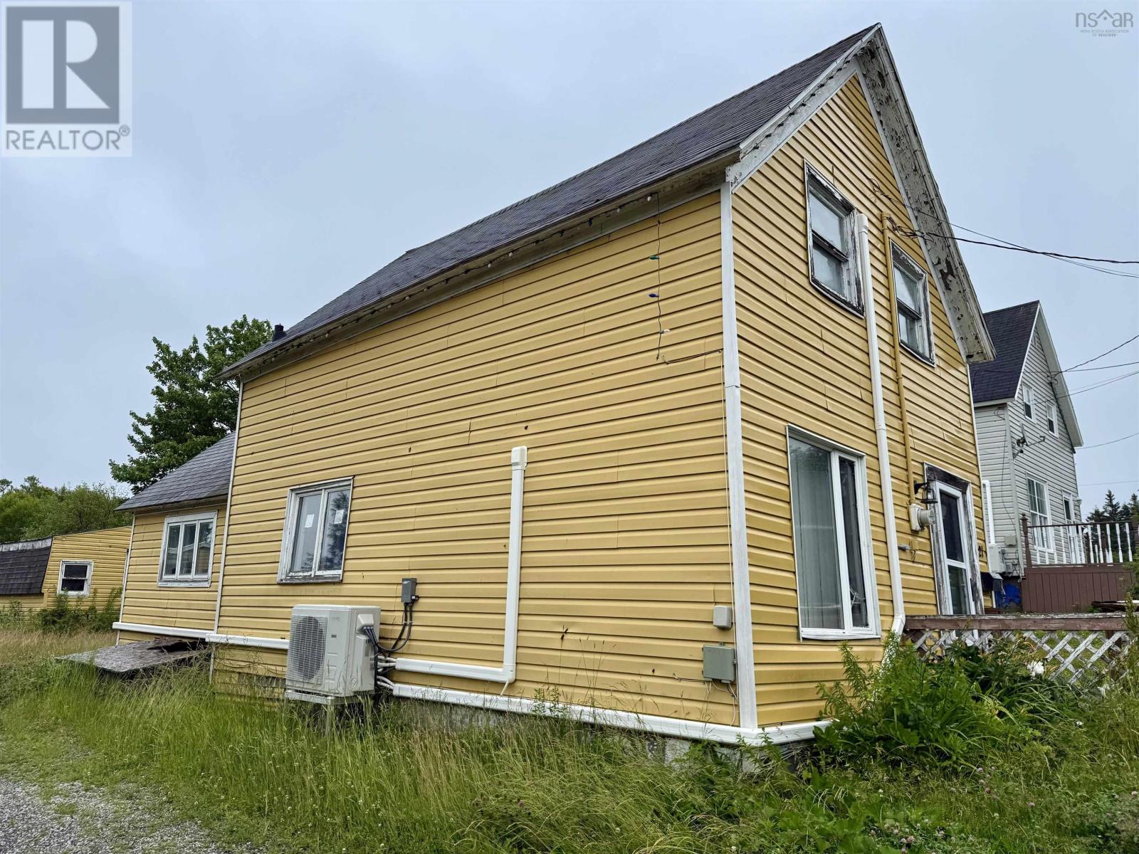 21 Leslie Lane - Photo 3