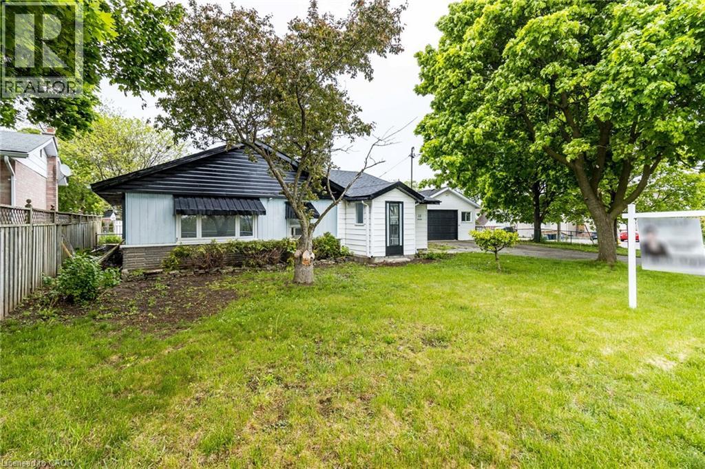 15 SPIERS Crescent