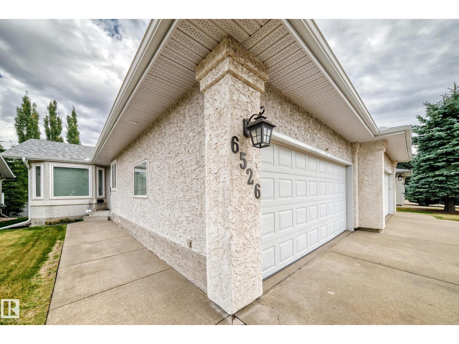 6526 158 AV NW