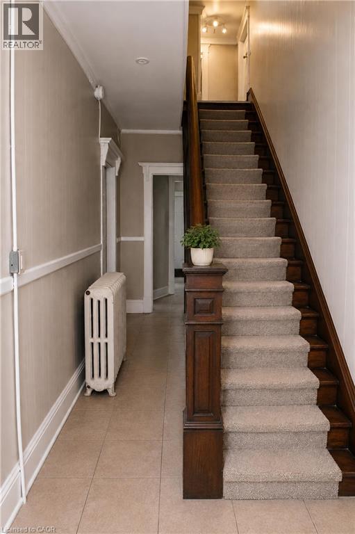 56 WENTWORTH Street N Unit# 4