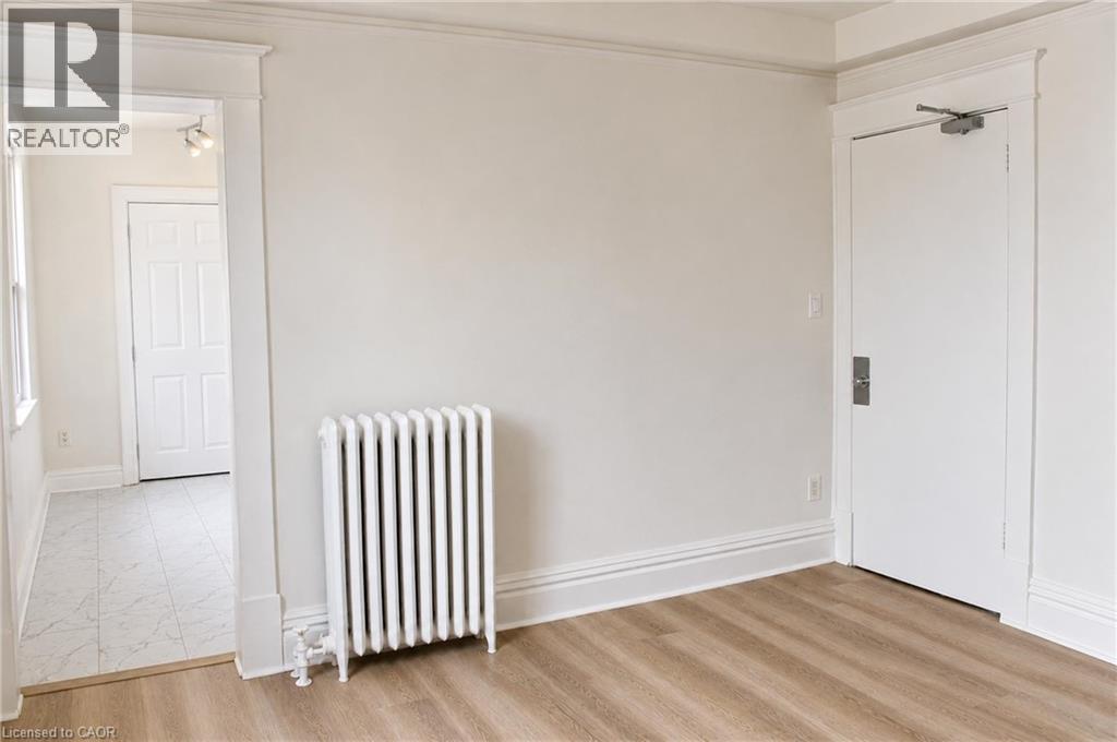 56 WENTWORTH Street N Unit# 4
