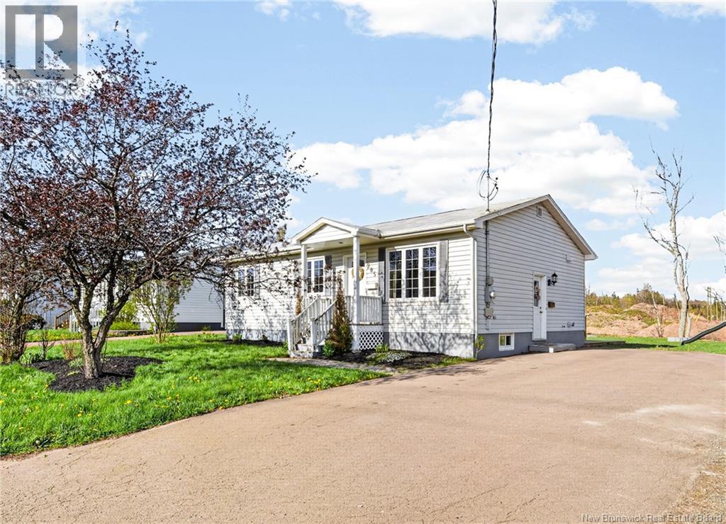 205 Thomas Street - Photo 2