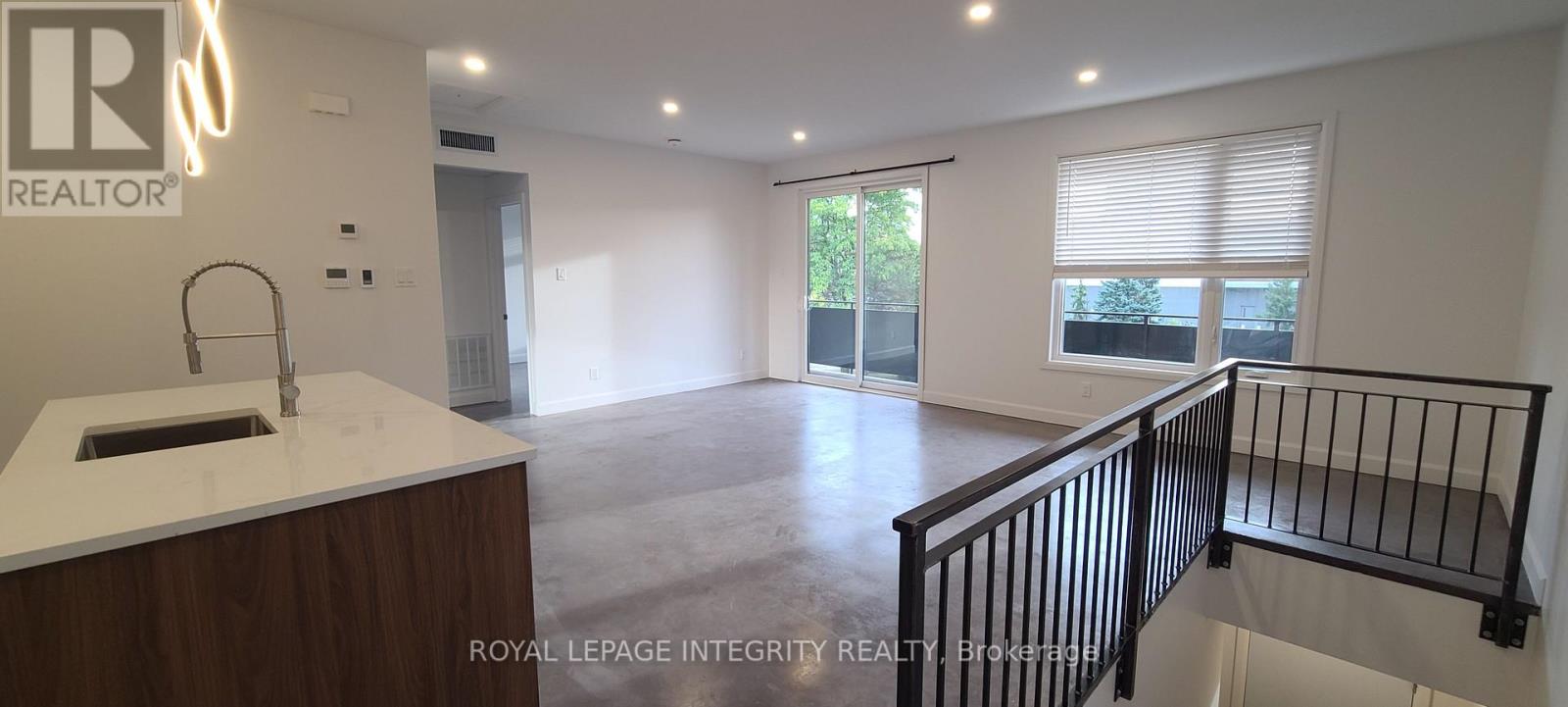 UNIT A - 398 MARGUERITE AVENUE