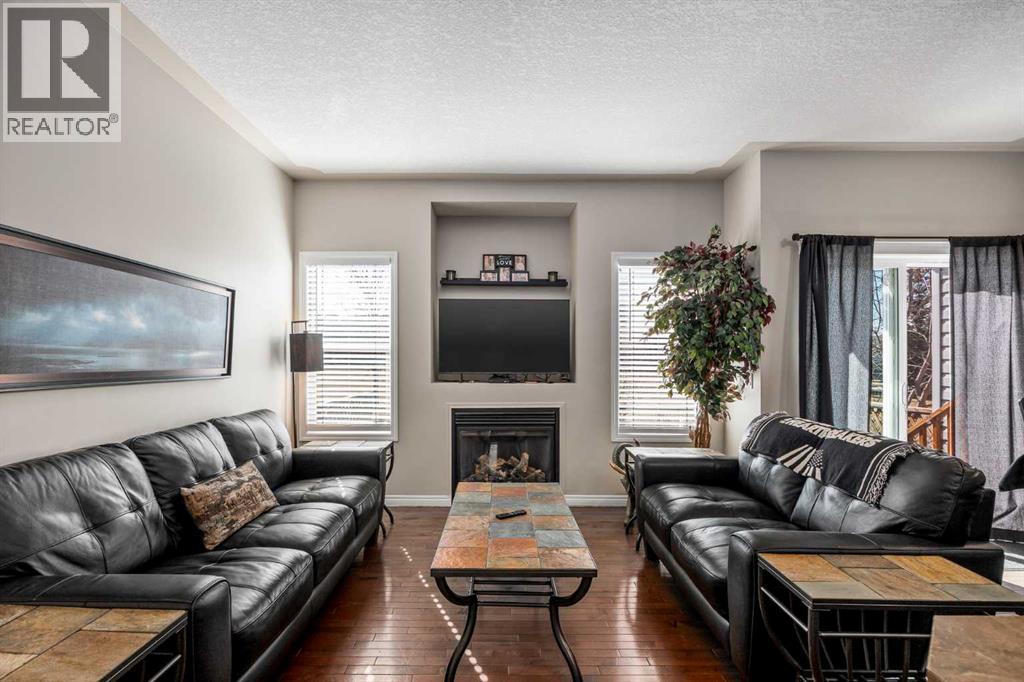 604, 620 Luxstone Landing SW