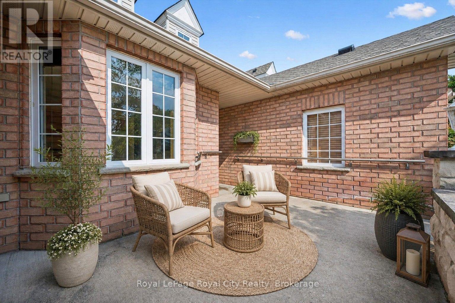 46 TERRAVIEW CRESCENT