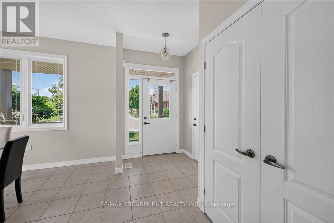 14 ECKER LANE