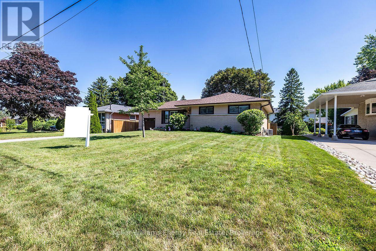403 ROSSMOUNT AVENUE