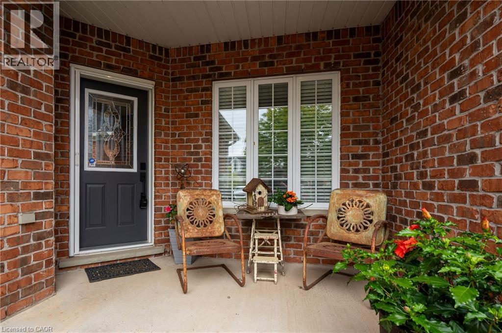 125 RIVERWALK Place