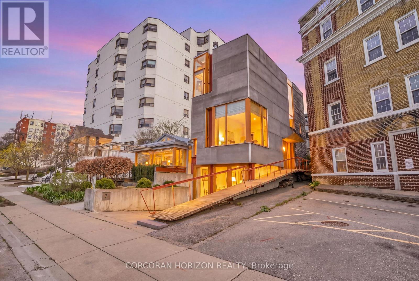 7 COBURG STREET