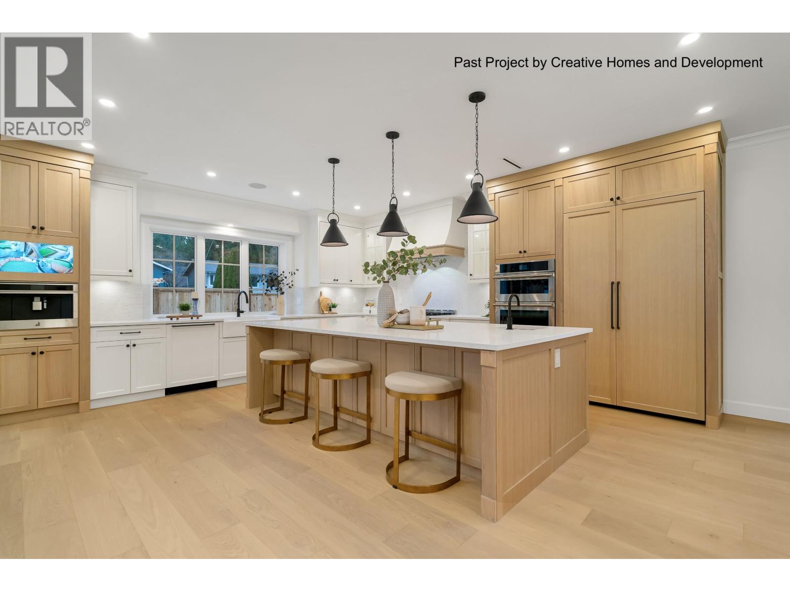 304 W QUEENS ROAD
