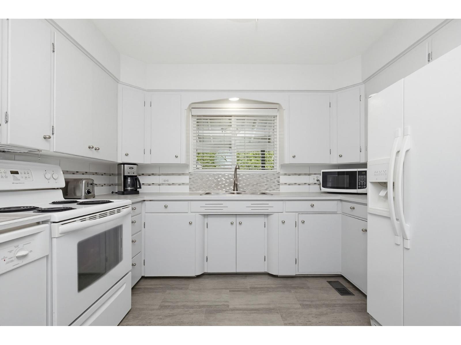 46566 BRICE ROAD, Fairfield Island