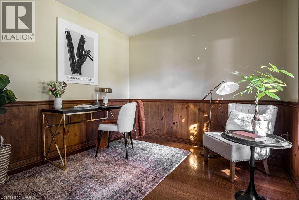 6 COTTONWOOD Court