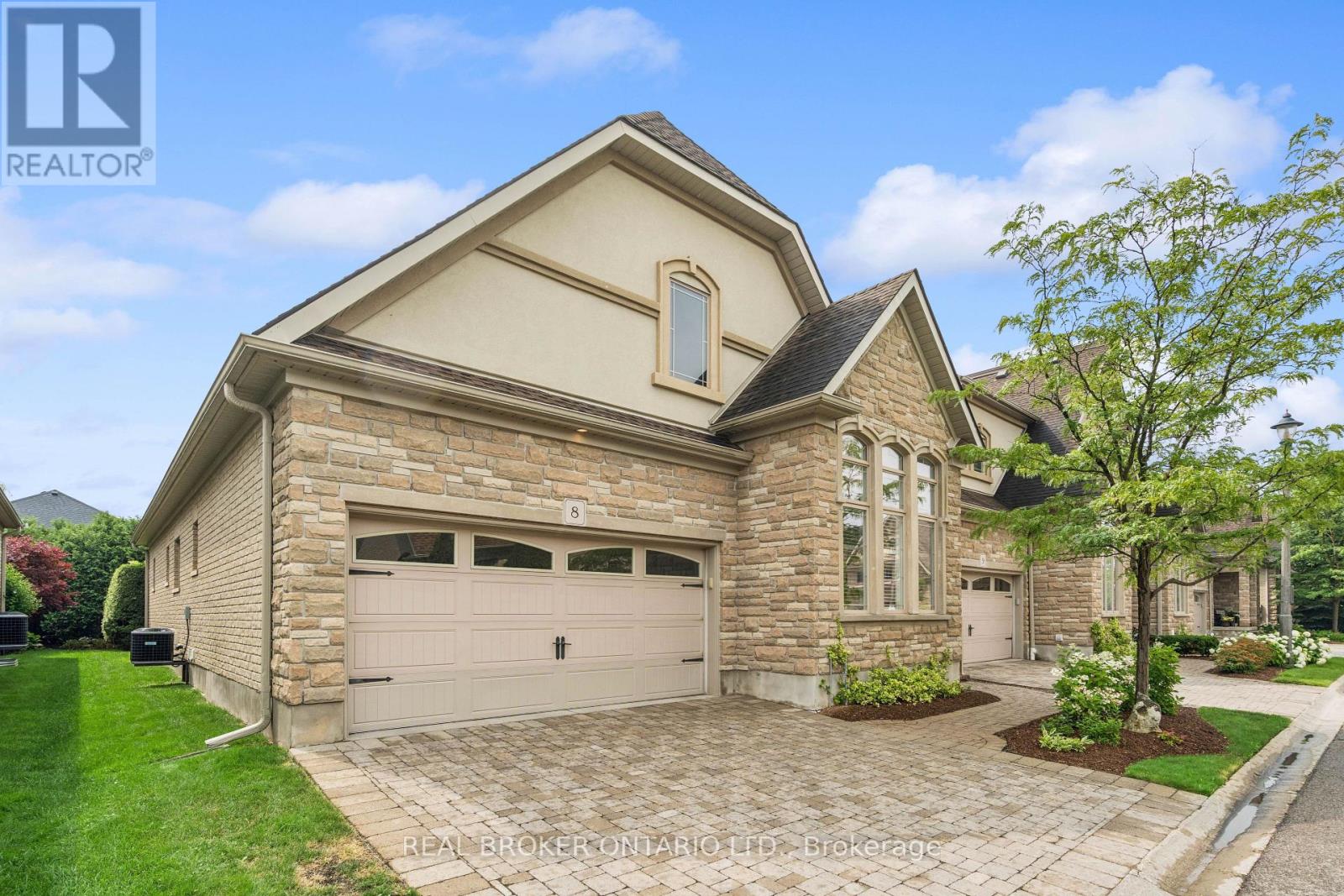 8 - 19 SIMMONDS DRIVE