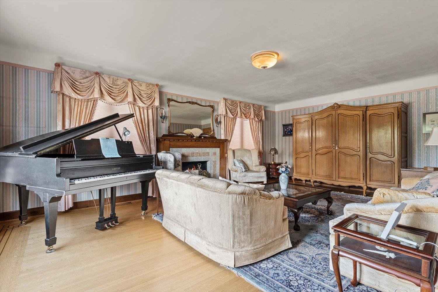 46094 GORE AVENUE, Chilliwack Downtown