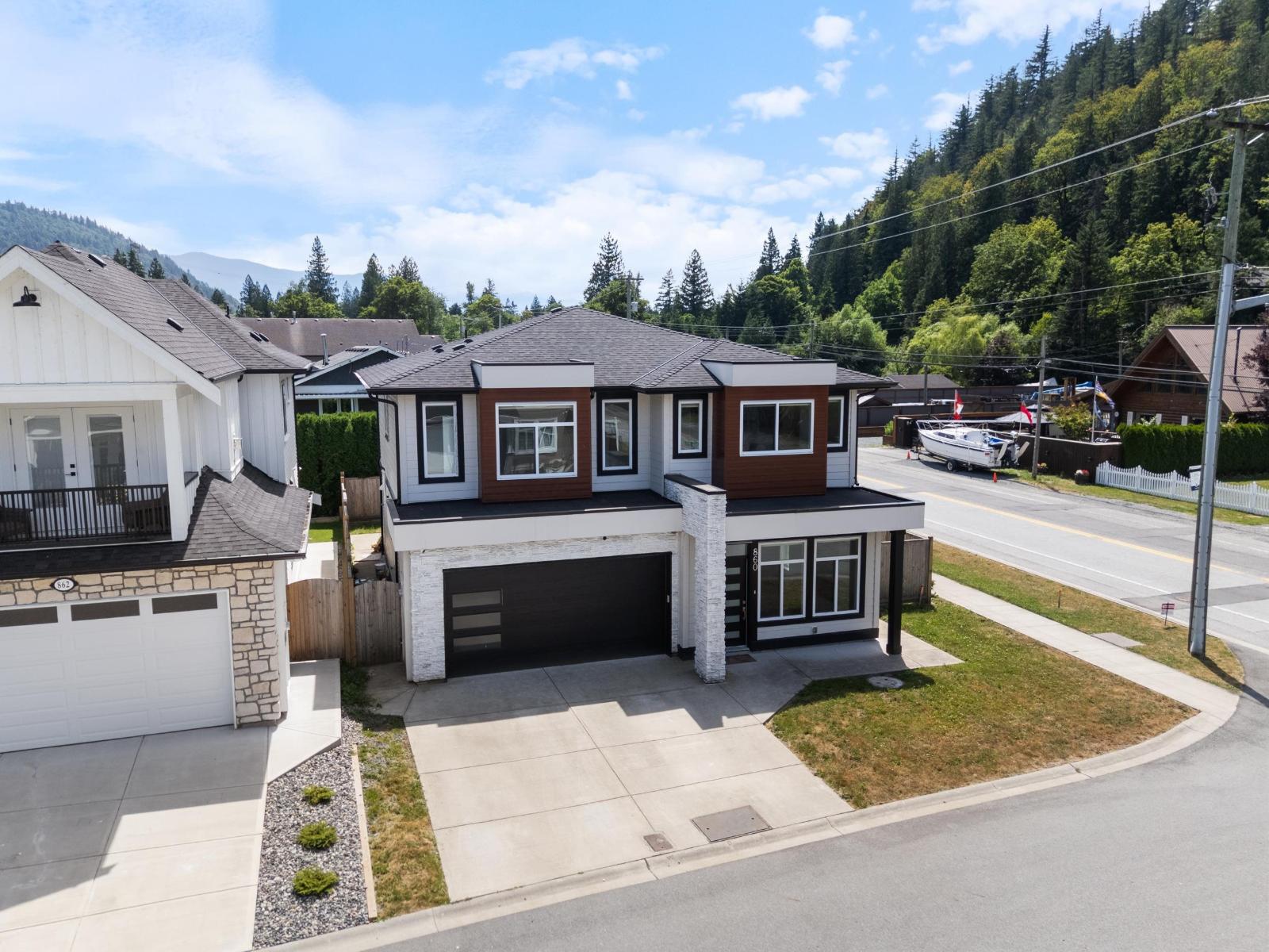 860 WILLOW PLACE, Harrison Hot Springs