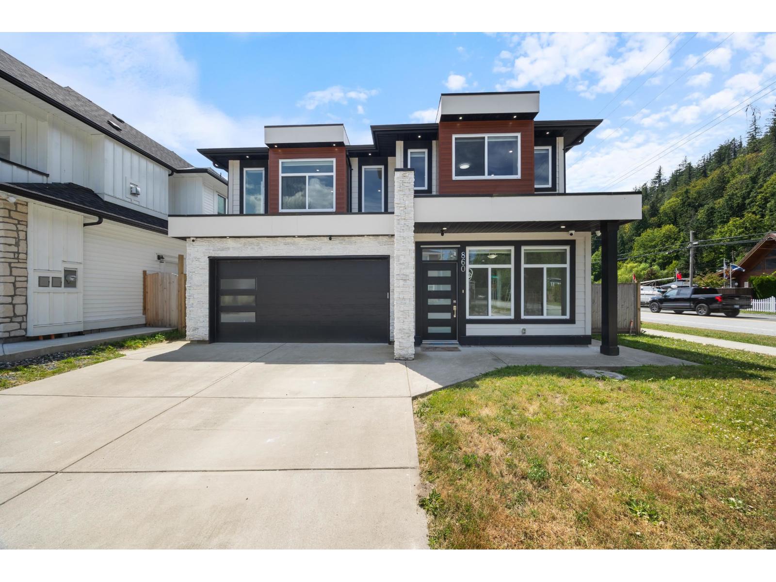 860 WILLOW PLACE, Harrison Hot Springs