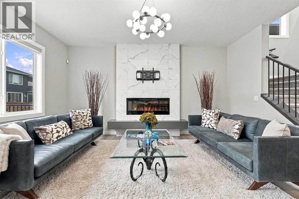 70 Creekside Avenue SW