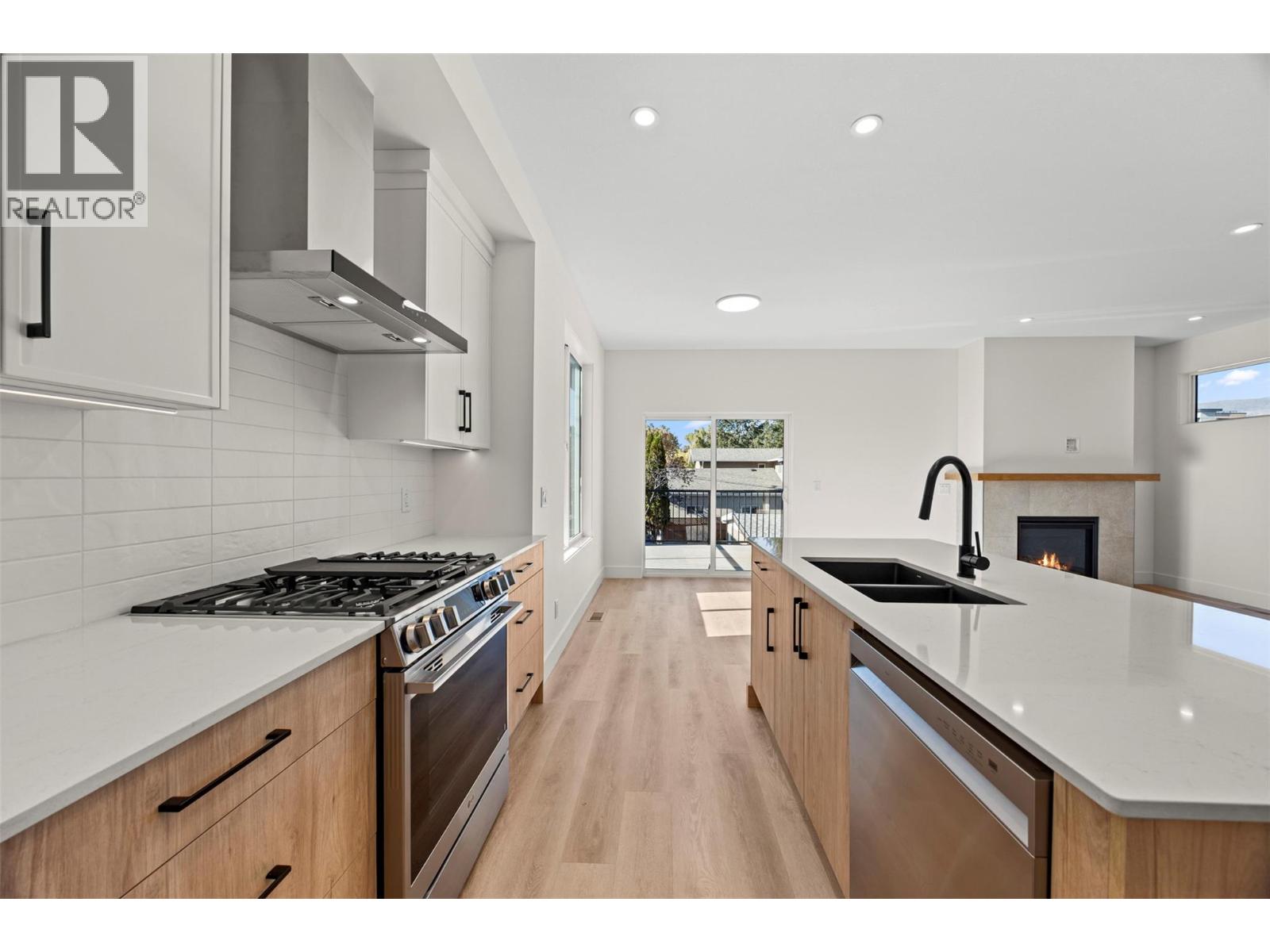 773 Kinnear Avenue Unit# 5