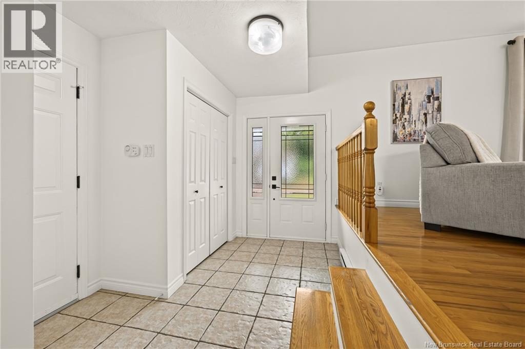 33 Robichaud Court - Photo 2