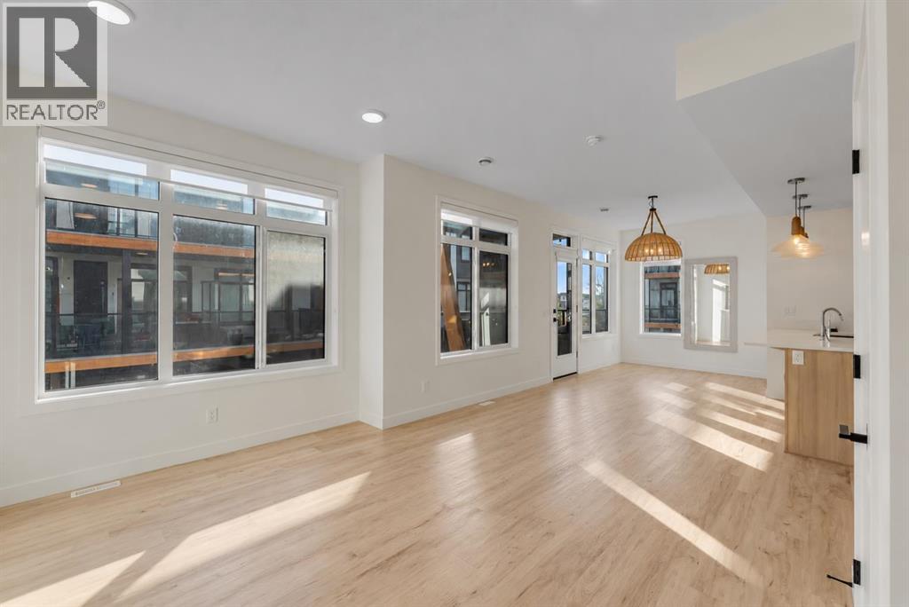 407, 562 Seton Circle SE