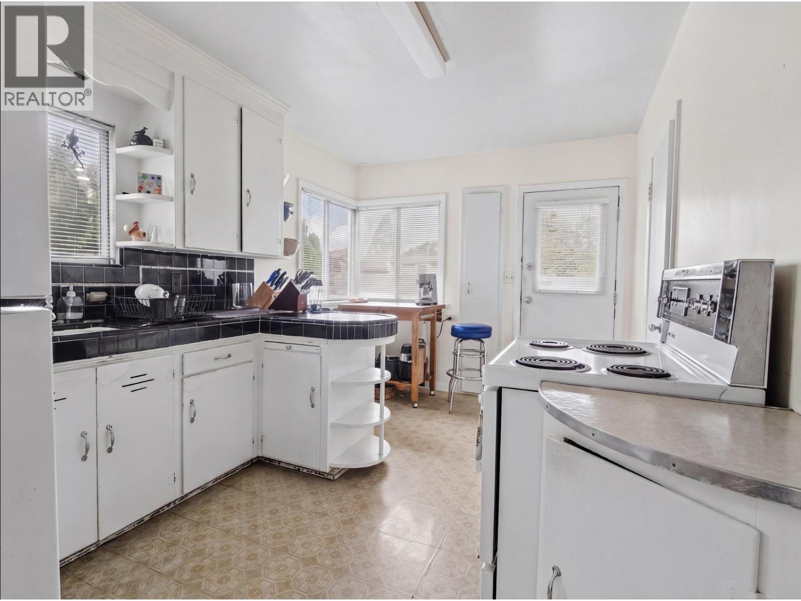 455 W 29TH AVENUE